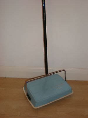 VINTAGE BEX BISSELL CARPET SWEEPER 'CAPRI' ... IN GOOD VINTAGE CONDITION | #1034795329