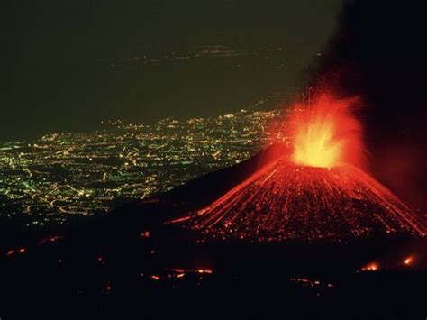 10 Interesting Facts about Volcanoes | In Fact Collaborative