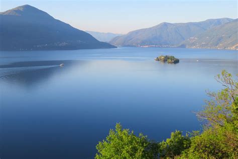 LAKE MAGGIORE - LAKE VIEW VILLAS FOR SALE