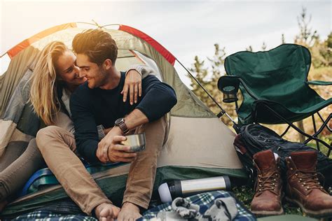 11 Romantic Camping Ideas For Couples – Camper Goals