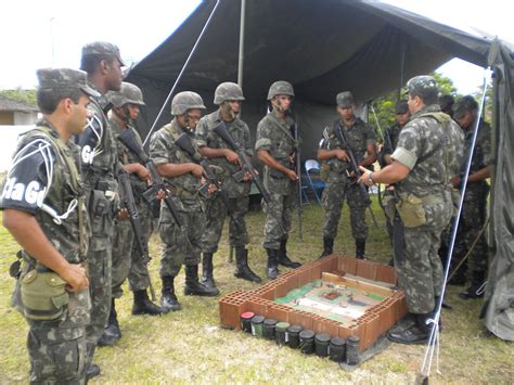 EXÉRCITO BRASILEIRO REALIZA TREINAMENTO EM SURUBIM