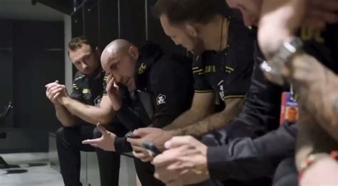 VIDEO: UFC reveals behind-the-scenes of Volkanovski inconsolable after ...