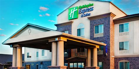 Pet-Friendly Hotel in Sheldon, Iowa | Holiday Inn Express & Suites Sheldon