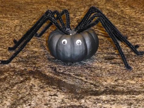 Theresa's Mixed Nuts: DIY Pumpkin Spider