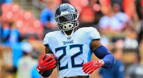 Titans RB Derrick Henry Hints At Signing With AFC Powerhouse