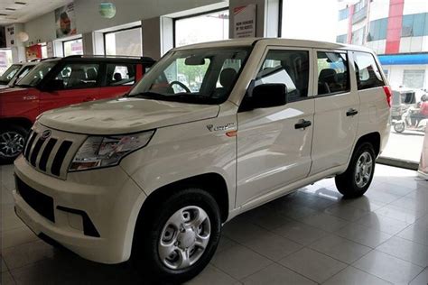 Mahindra TUV300 Plus officially priced at Rs 9.69 lakh: What all you get with extended nine ...