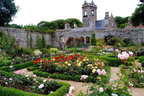 Jardins de la Seigneurie sur l'île de Sercq (Guernesey) | Best vacation destinations, Best ...