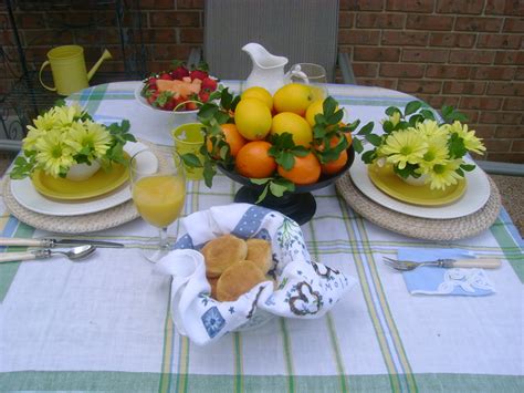 The Sunny Side of the Sun Porch: Breakfast on the Patio