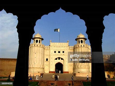 Moti Masjid (Lahore Fort) Photos and Premium High Res Pictures - Getty ...