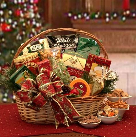 Christmas basket ideas – the perfect gift for family and partners