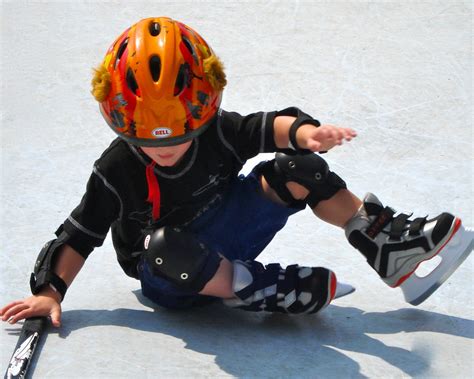 How to Ice Skate for Beginners - All Year Sports Galaxy