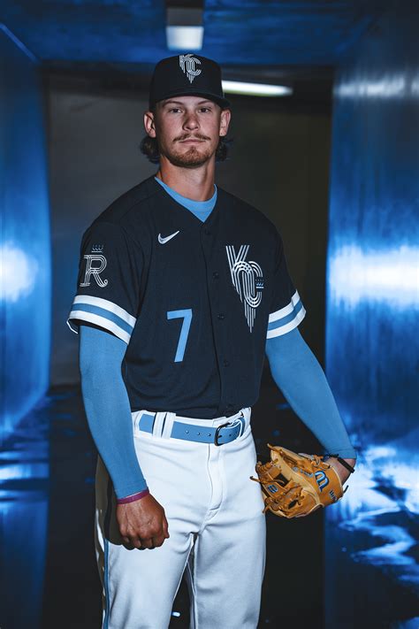 Kansas City Royals unveil City Connect uniforms