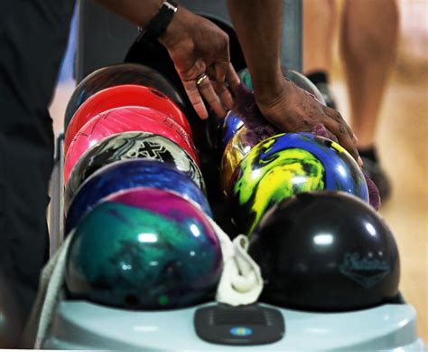 Bowling balls with the most hook: Ten best bowling balls for hooks - SportsBrief.com