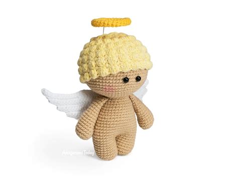 Free Christmas angel amigurumi pattern - Amigurumi Today