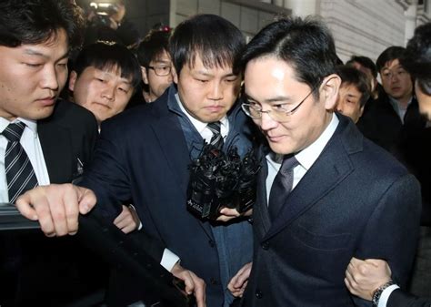 Samsung Heir Lee Jae-Yong Arrested in Seoul on Bribery Charges | iPhone ...