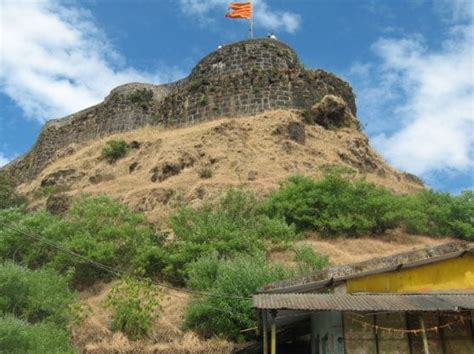 Pratapgarh Fort | Mahabaleshwar - What to Expect | Timings | Tips ...