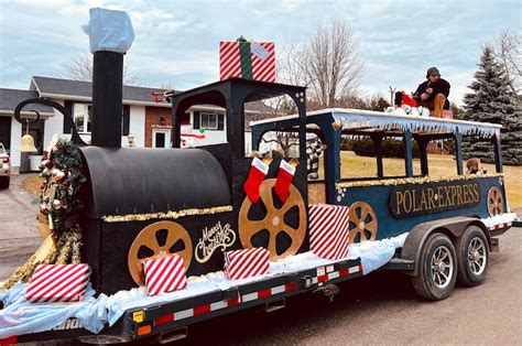 Here Comes the Santa Claus Parade, Next Stop 2024! - The Millbrook Times