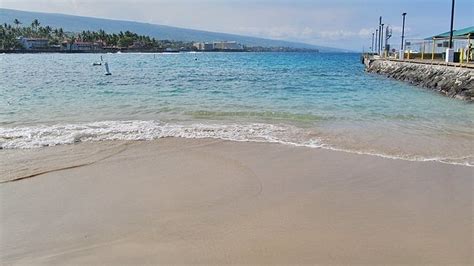 Kona Beaches: Fun at Kamakahonu & Kailua Bay