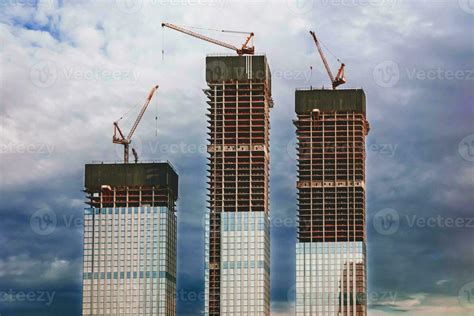 Skyscraper Construction Stock Photos, Images and Backgrounds for Free ...