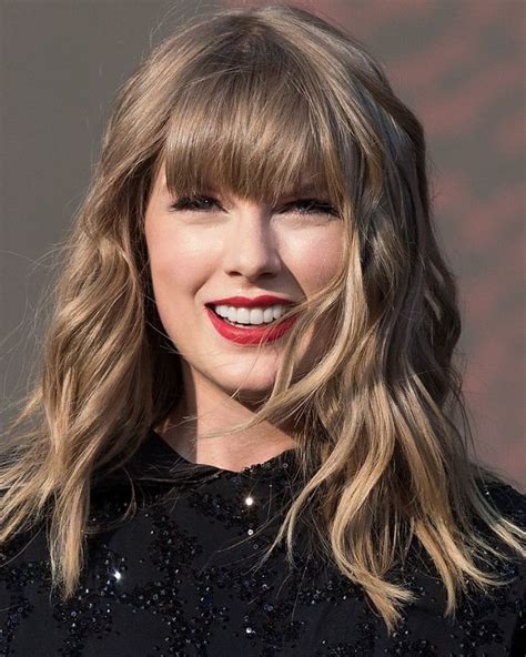 How To Copy Taylor Swifts Cool, Crystal Blonde | Taylor swift hair color, Taylor swift hair ...