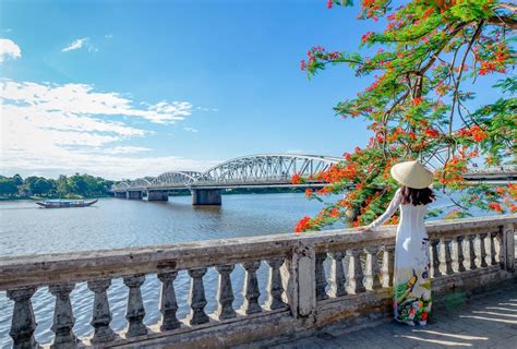 4 favorite spots to enjoy the alluring view of Huong River