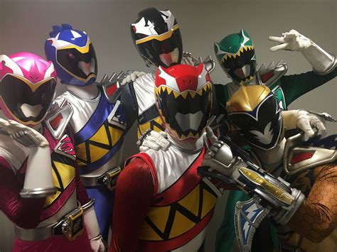 Mundo Tokusatsu: Power Rangers Dino Force Brave!