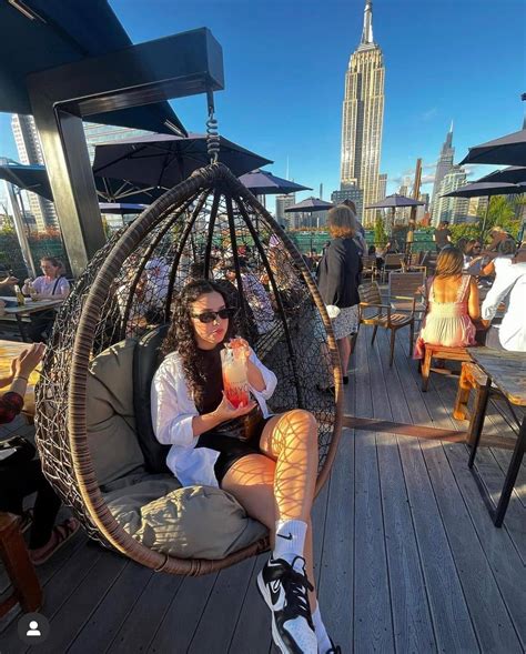 13 Best Rooftop Brunch Spots In NYC + What To Order (2024)