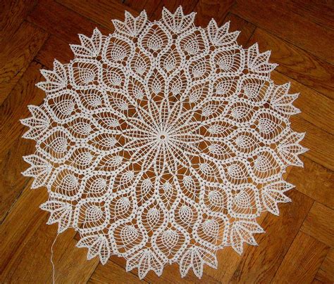 Large Pineapple Doily pattern by American Thread Company | Doily patterns, Pineapple crochet ...