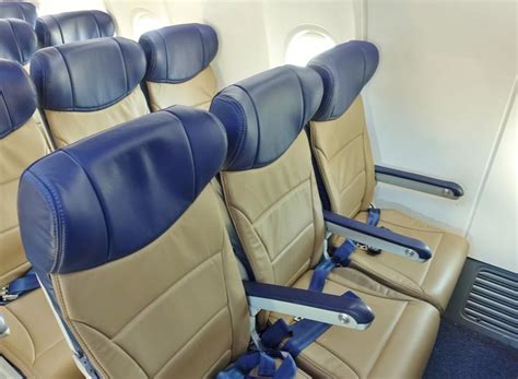 American vs Southwest: Full Airline Comparison (Seats Included)