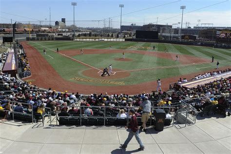 Minnesota Gopher baseball earns a top 16 seed and NCAA Regional Host ...