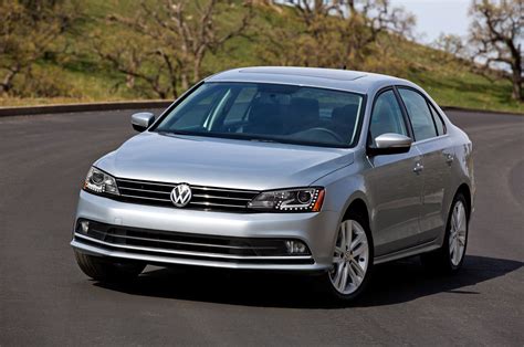 Volkswagen Jetta 2015 llega con cambios en su interior y exterior