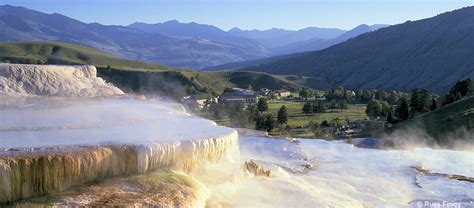 Mammoth Hot Springs - Introduction to Yellowstone