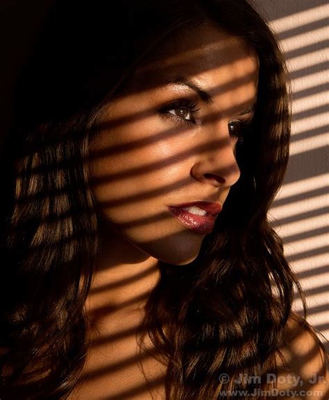 How to Create a Portrait Using Window Blind Shadows – Part 1 ... | Fotos con sombras, Fotos a ...