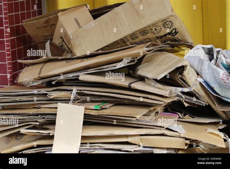 flattened cardboard boxes Stock Photo - Alamy