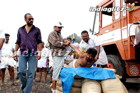 Silambattam Photos - Tamil Movies photos, images, gallery, stills, clips - IndiaGlitz.com