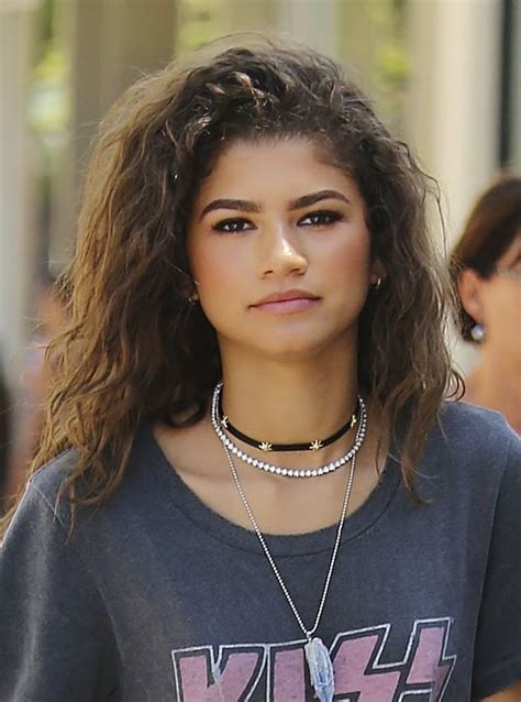 27 Of Zendayas Most Amazing Hair Transformations Of Zendaya Hair Color ...