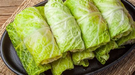 Cabbage leaf ‘spring rolls’ - love food - YouTube