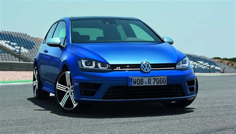 Volkswagen Golf R Mk7 first details - 300 PS, AWD