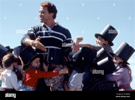 KINDERGARTEN COP, Arnold Schwarzenegger, 1990, (c)Universal/courtesy ...