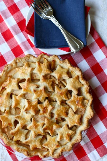 Star-Spangled Apple Pie - Everyday Annie