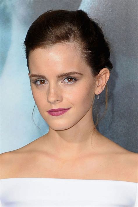 Put These Two Colors Together (Like Emma Watson Did) and Watch the Makeup Magic Happen | Glamour