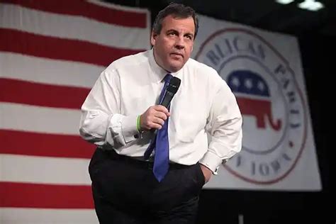 Niece of Chris Christie Injures 6 Deputies in Airplane Brawl