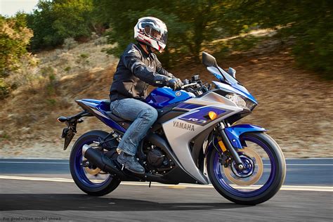 2016 Yamaha YZF-R3 Review