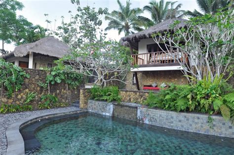 Awan Biru Villa | 5 bedrooms | Sleeps 10 | Pool | Ubud, Bali