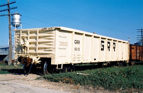 Gondola Rail Car (Trains): A Utilitarian Design