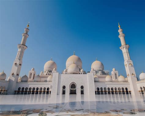 A Perfect Guide to Visiting Sheikh Zayed Grand Mosque - World of Lina