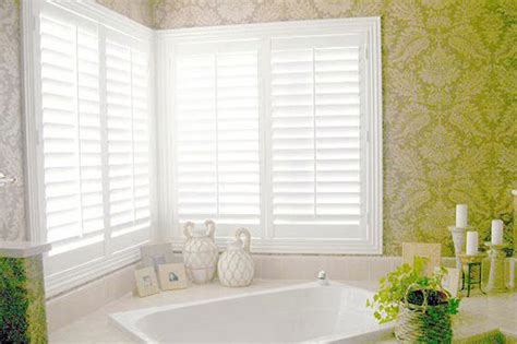 Tips on Choosing the Best Blinds for Your Bathroom - Design Swan