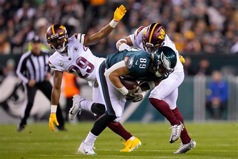 'Monday Night Football' Delivers a Blow to the Philadelphia Eagles’ Egos - Casino.org