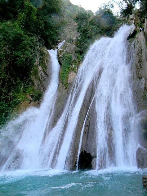 Kempty Falls, Mussoorie| Images, Timings, Hotels & Weather