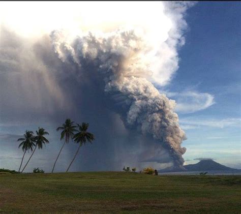 Papua New Guinea volcano eruption leads to international flight ...